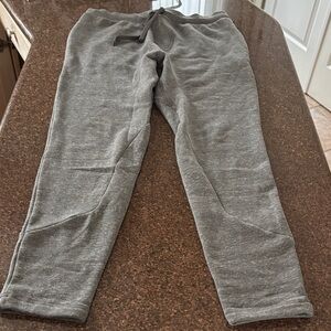 ALO Yoga Men’s Gray Track Pants-L